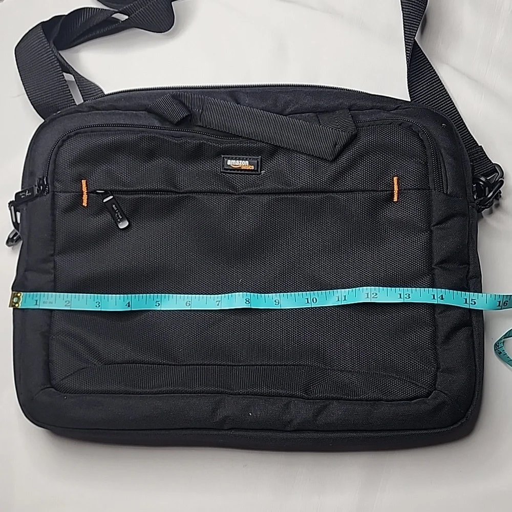 Amazon Basics 15 Inch Laptop Computer Shoulder Bag, Black